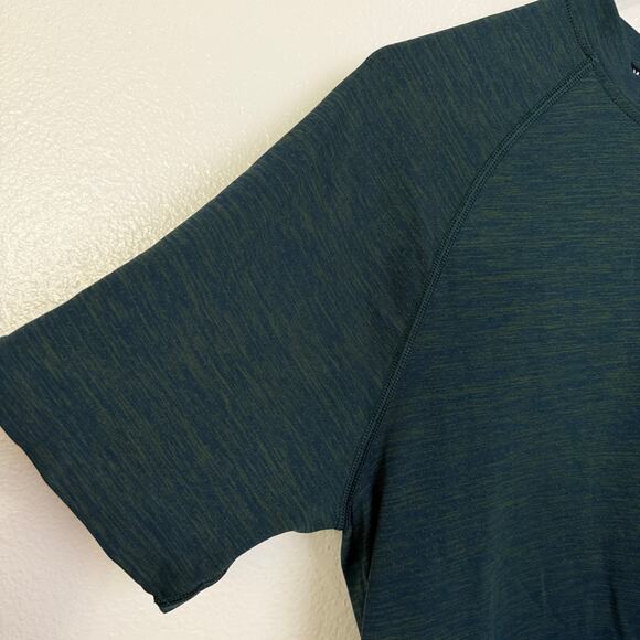 Rhone Performance Shirt Mens M? Green Short Sleeve Crew Workout Train Perforated - Picture 5 of 9
